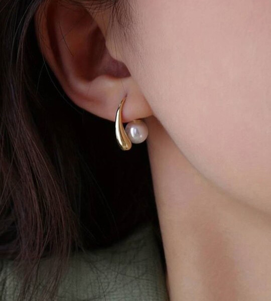 El Regalo Contemporary Half Hoop Earrings